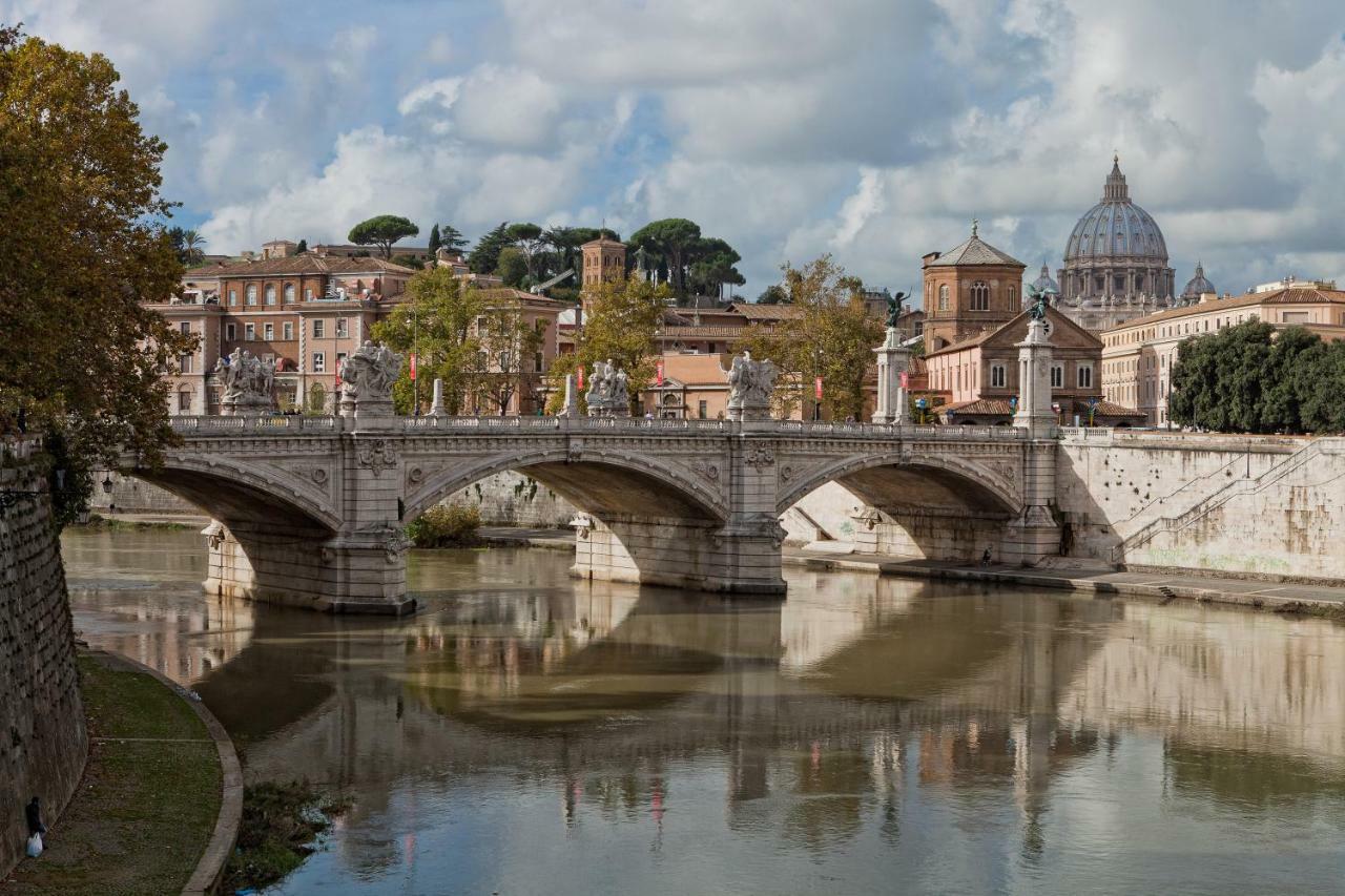 Vatican Holiday Home โรม ภายนอก รูปภาพ
